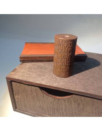 Replica of a cylinder seal