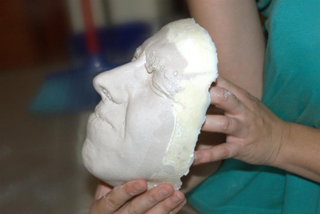 How to make a face mold (Alginate and plaster) (Español) MJ2 Artesanos